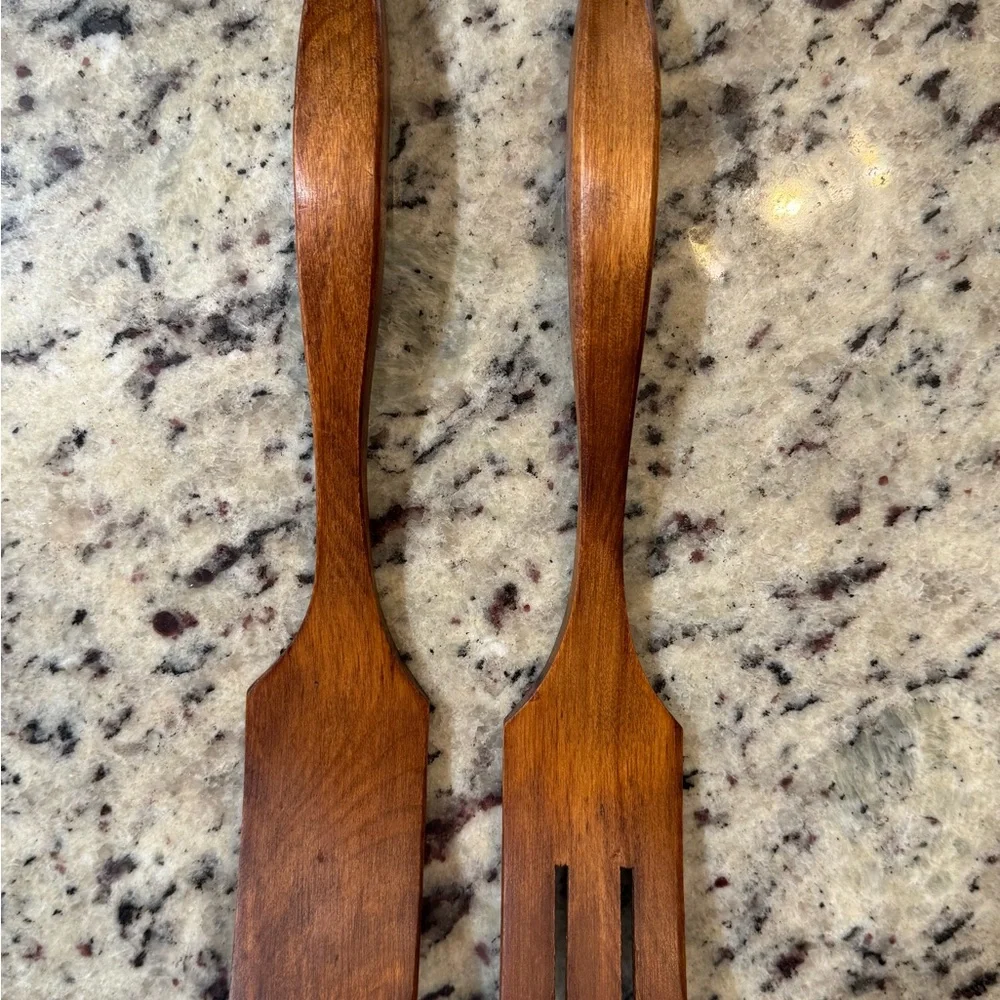 Vintage Wooden Salad Bowl Set - Picture 2 of 16